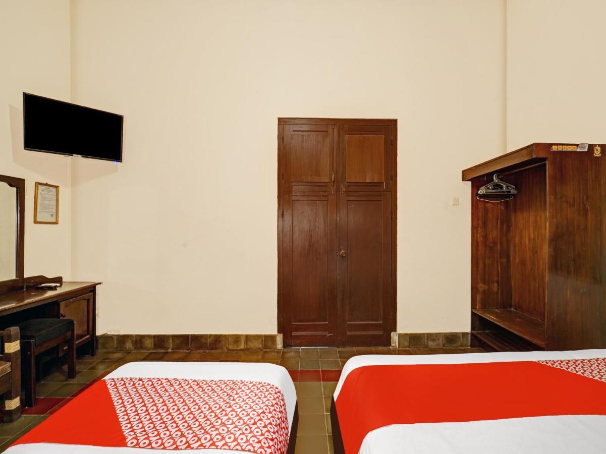 Oyo 90676 Oryza Hotel Yogyakarta Exterior photo